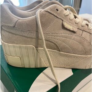 PUMA Womens Cali Wedge Tonal Marshmallow